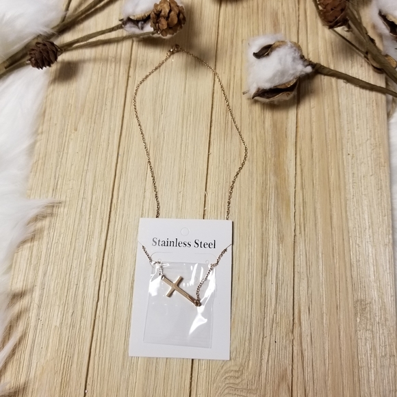 Pretty Sideways ROSE GOLD Stainless Steel necklace - Picture 7 of 8